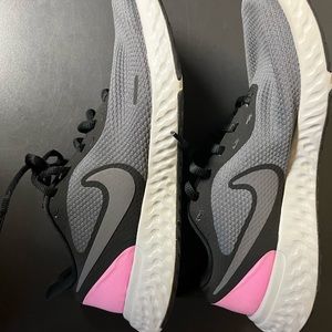 Womens Nike Revolution Shoe